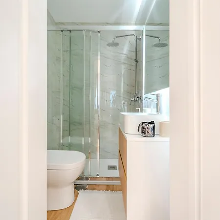 Seventy Four Apartment *